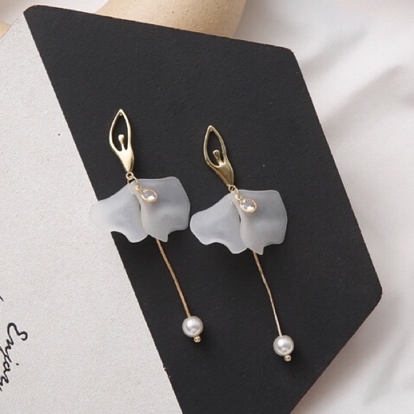 ⭐️Golden Ballet Dancer Earrings—LAST ONE - Picture 6 of 8